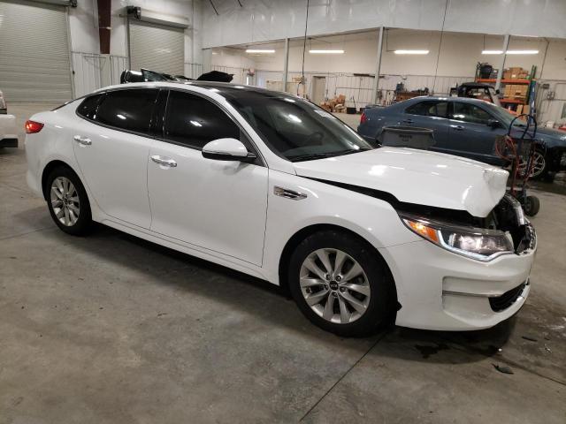 Photo 4 from auction – 2017 KIA OPTIMA EX with VIN 5XXGU4L3XHG152183