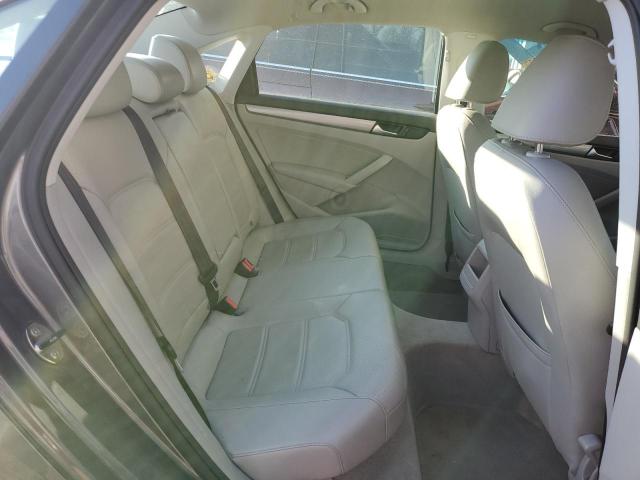 Photo 10 from auction – 2014 VOLKSWAGEN PASSAT S with VIN 1VWAT7A3XEC028095