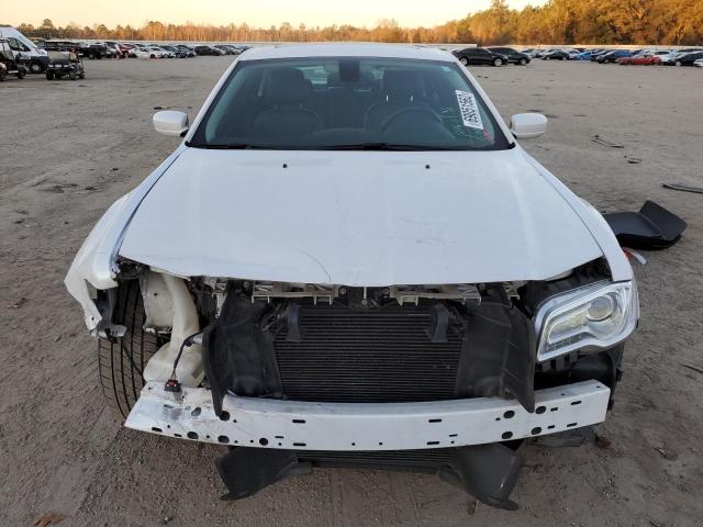 Photo 5 from auction – 2015 CHRYSLER 300 LIMITE with VIN 2C3CCAAG5FH898867