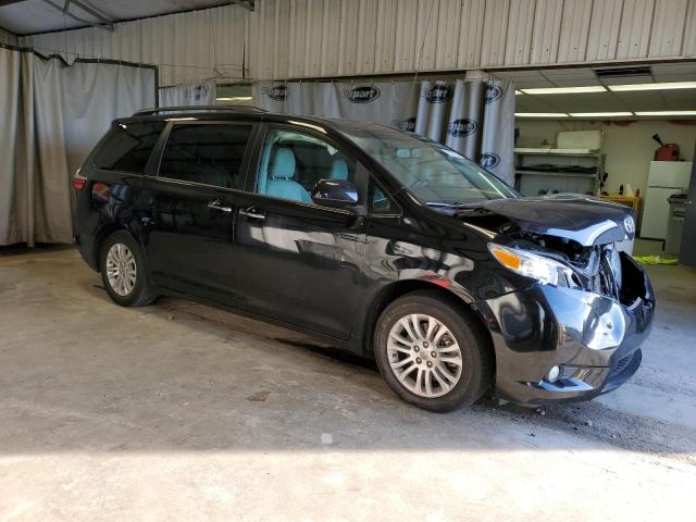 Photo 4 from auction – 2016 TOYOTA SIENNA XLE with VIN 5TDYK3DC3GS734027