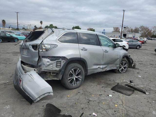 Photo 3 from auction – 2016 TOYOTA HIGHLANDER with VIN 5TDKKRFHXGS141542