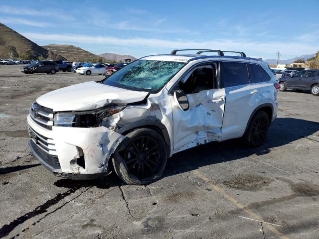 TOYOTA HIGHLANDER 2018 with VIN 5TDKZRFH7JS262791 - Photo from auction