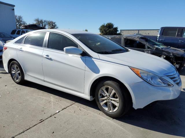 Photo 4 from auction – 2014 HYUNDAI SONATA GLS with VIN 5NPEB4AC9EH877628