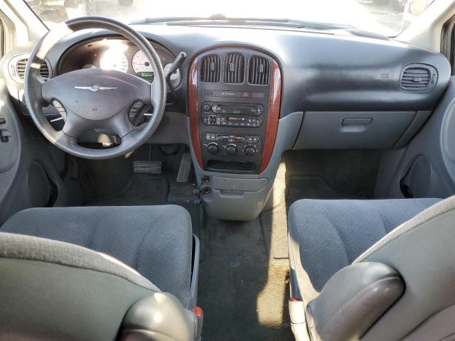 Photo 8 from auction – 2004 CHRYSLER TOWN AND C with VIN 2C4GP44R35R538201