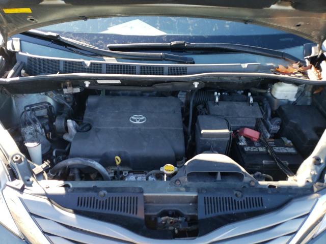 Photo 11 from auction – 2014 TOYOTA SIENNA XLE with VIN 5TDYK3DC9ES447613