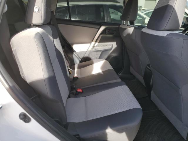 Photo 11 from auction – 2015 TOYOTA RAV4 LE with VIN JTMBFREV1FD108760