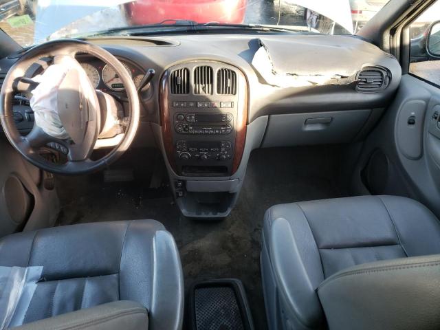Photo 8 from auction – 2004 CHRYSLER TOWN & COU with VIN 2C4GP54L54R587738