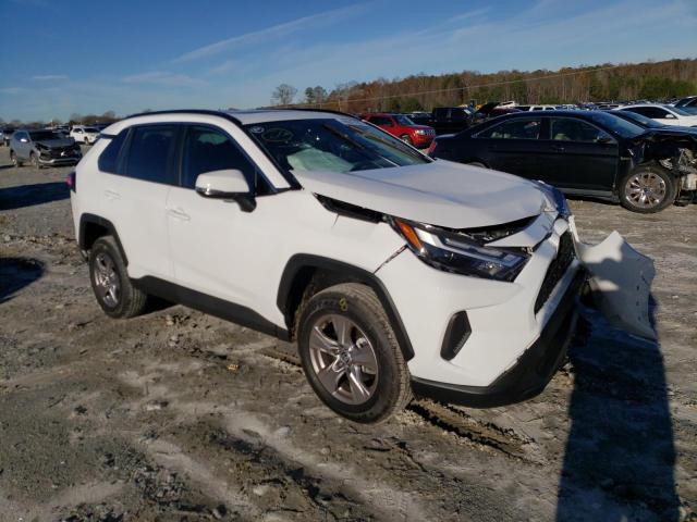 Photo 4 from auction – 2022 TOYOTA RAV4 XLE with VIN 2T3W1RFV6NC207124