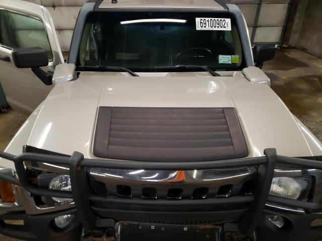 Photo 12 from auction – 2006 HUMMER H3 with VIN 5GTDN136868305788