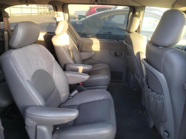 Photo 11 from auction – 2004 CHRYSLER TOWN & COU with VIN 2C8GP64L24R619937