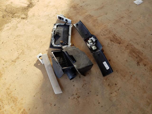Foto 12 de la subasta – 2003 FORD THUNDERBIR con VIN 1FAHP60AX3Y101536