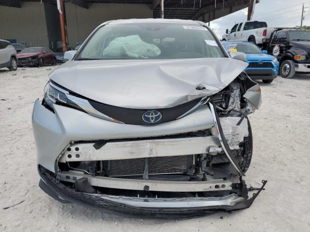 Photo 5 from auction – 2021 TOYOTA SIENNA LE with VIN 5TDKRKECXMS037590