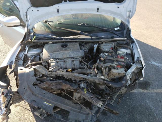 Photo 11 from auction – 2015 NISSAN SENTRA S with VIN 3N1AB7AP2FY369690
