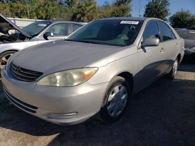 TOYOTA CAMRY LE 2004 with VIN 4T1BE32K74U905579 - Photo from auction
