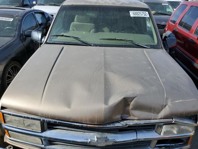 Photo 11 from auction – 1997 CHEVROLET GMT-400 C1 with VIN 1GCEC19R8VE229380