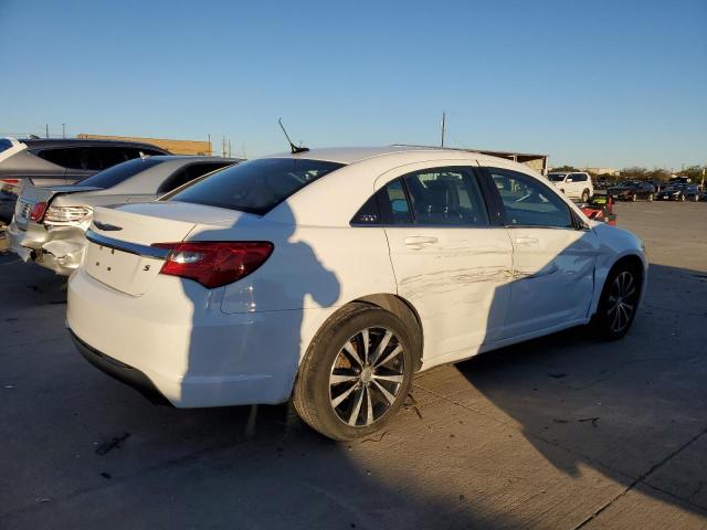 Photo 3 from auction – 2012 CHRYSLER 200 TOURIN with VIN 1C3CCBBG1CN250448