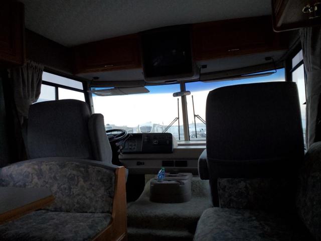 Photo 9 from auction – 2001 WINNEBAGO P30 with VIN 5B4KP37JXY3323623
