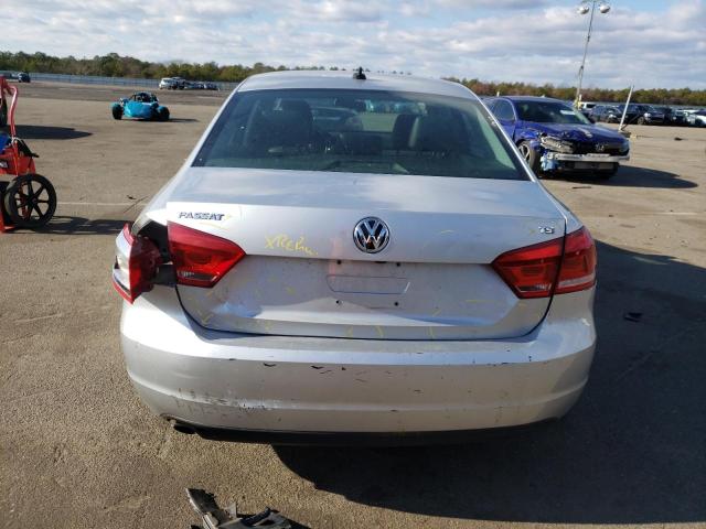 Photo 6 from auction – 2015 VOLKSWAGEN PASSAT S with VIN 1VWAT7A39FC120784