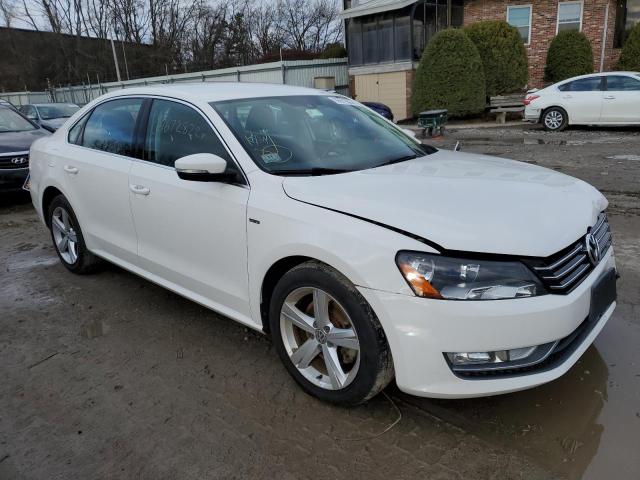 Photo 4 from auction – 2015 VOLKSWAGEN PASSAT S with VIN 1VWAT7A3XFC103282