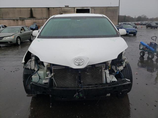 Photo 5 from auction – 2015 TOYOTA SIENNA LE with VIN 5TDKK3DC6FS587593
