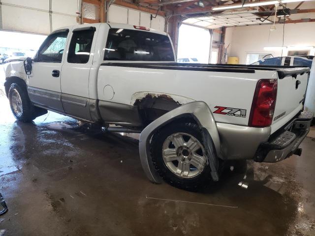 Photo 2 from auction – 2003 CHEVROLET SILVERADO with VIN 2GCEK19T331326791
