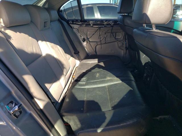 Photo 10 from auction – 2005 BMW 545 I with VIN WBANB33585CN66113