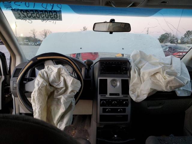 Photo 8 from auction – 2010 CHRYSLER TOWN & COU with VIN 2A4RR4DE9AR203948