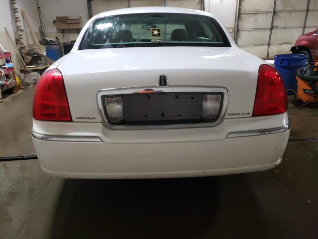 Photo 6 from auction – 2003 LINCOLN TOWN CAR E with VIN 1LNHM81W93Y624728