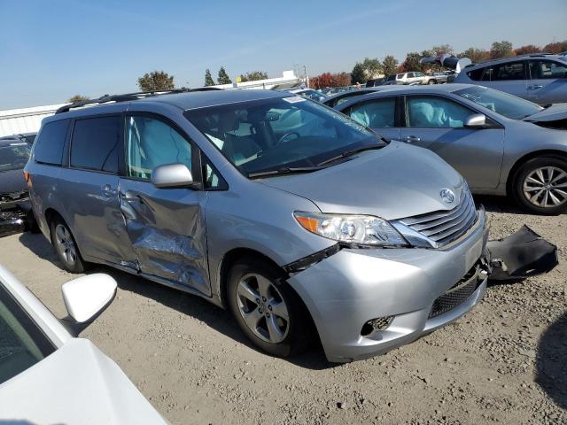 Photo 4 from auction – 2015 TOYOTA SIENNA LE with VIN 5TDKK3DC7FS568583