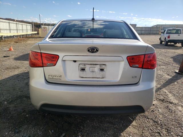 Foto 6 de la subasta – 2010 KIA FORTE EX con VIN KNAFU4A25A5228549