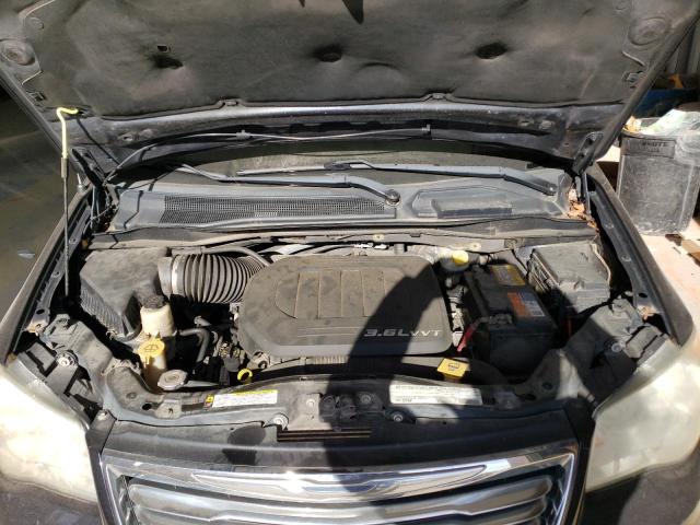 Photo 11 from auction – 2011 CHRYSLER TOWN & COU with VIN 2A4RR5DG5BR630780