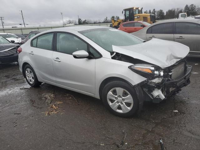 Photo 4 from auction – 2017 KIA FORTE LX with VIN 3KPFK4A78HE101345