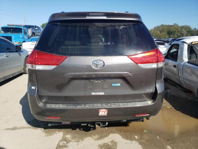 Photo 6 from auction – 2013 TOYOTA SIENNA XLE with VIN 5TDYK3DC2DS379489