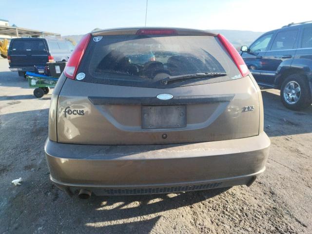 Photo 6 from auction – 2000 FORD FOCUS ZX3 with VIN 3FAFP3139YR246336