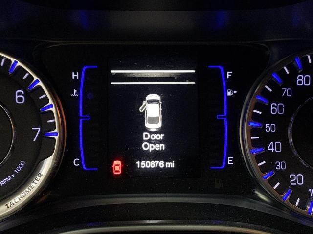 Photo 9 from auction – 2015 CHRYSLER 200 LIMITE with VIN 1C3CCCAB5FN556536