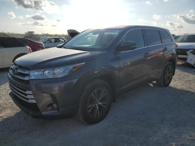 TOYOTA HIGHLANDER 2018 مع رقم تعريف المركبة 5TDBZRFH0JS864450 - صورة من المزاد