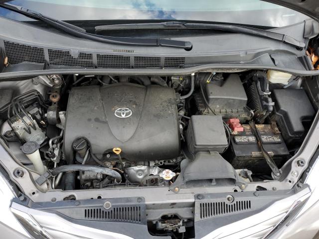 Photo 12 from auction – 2017 TOYOTA SIENNA XLE with VIN 5TDDZ3DC8HS166420