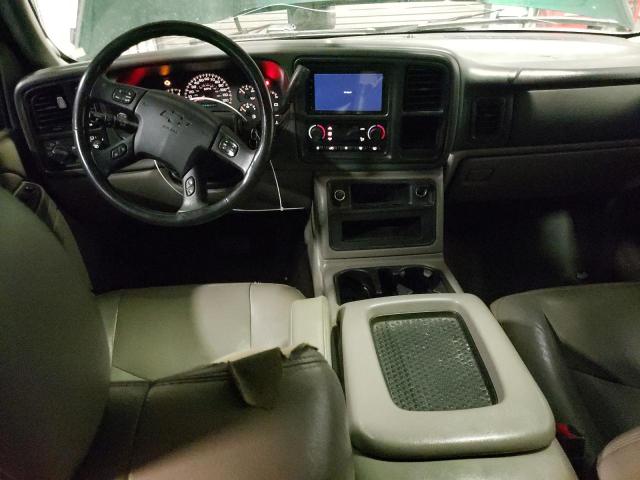 Photo 8 from auction – 2004 CHEVROLET SUBURBAN K with VIN 3GNFK16T04G237477