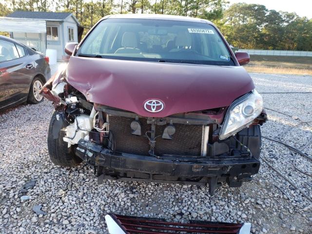 Photo 5 from auction – 2017 TOYOTA SIENNA LE with VIN 5TDKZ3DC8HS847023