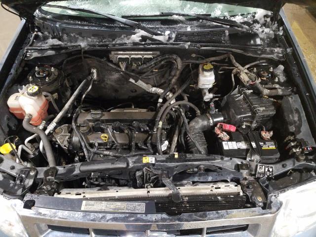 Photo 11 from auction – 2011 FORD ESCAPE XLS with VIN 1FMCU9C75BKB34858