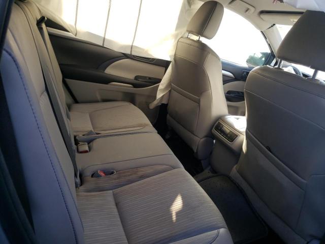 Photo 11 from auction – 2015 TOYOTA HIGHLANDER with VIN 5TDBKRFH0FS224363