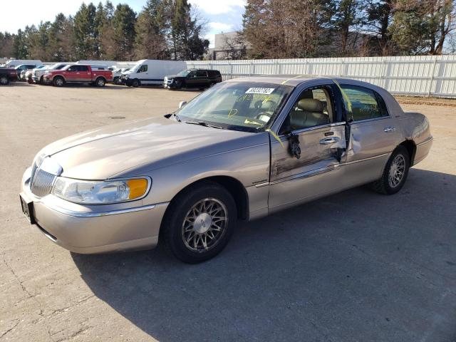 LINCOLN TOWN CAR S 2002 with VIN 1LNHM82W92Y632079 - Photo from auction