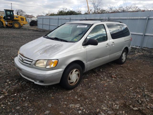 TOYOTA SIENNA LE 2002 with VIN 4T3ZF13C72U434013 - Photo from auction