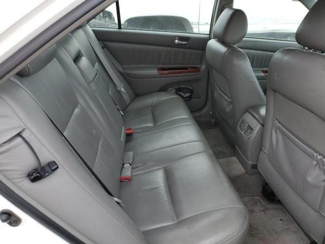 Photo 10 from auction – 2004 TOYOTA CAMRY LE with VIN JTDBE32KX40274113