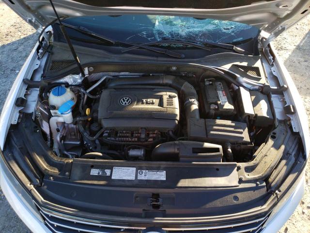 Photo 11 from auction – 2016 VOLKSWAGEN PASSAT SE with VIN 1VWBT7A37GC048148