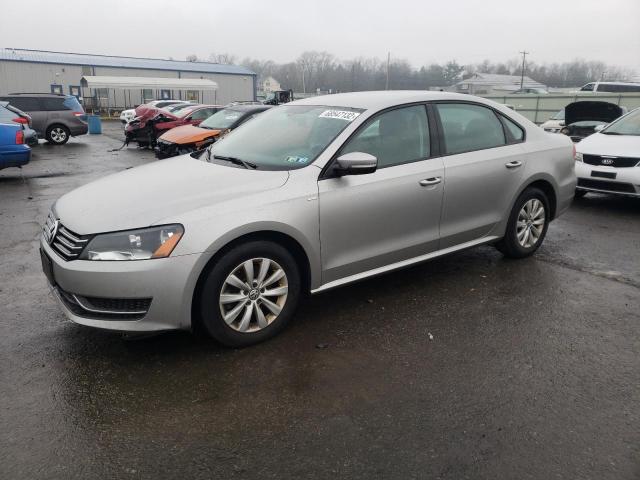 VOLKSWAGEN PASSAT S 2014 with VIN 1VWAT7A31EC098200 - Photo from auction