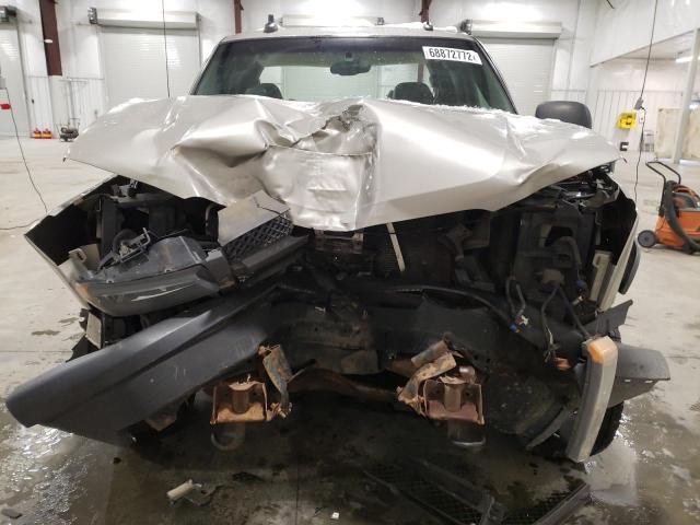 Photo 5 from auction – 2003 CHEVROLET SILVERADO with VIN 2GCEK19T531114684