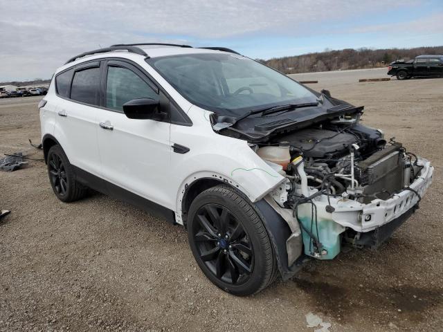 Photo 4 from auction – 2017 FORD ESCAPE SE with VIN 1FMCU9GDXHUD47527