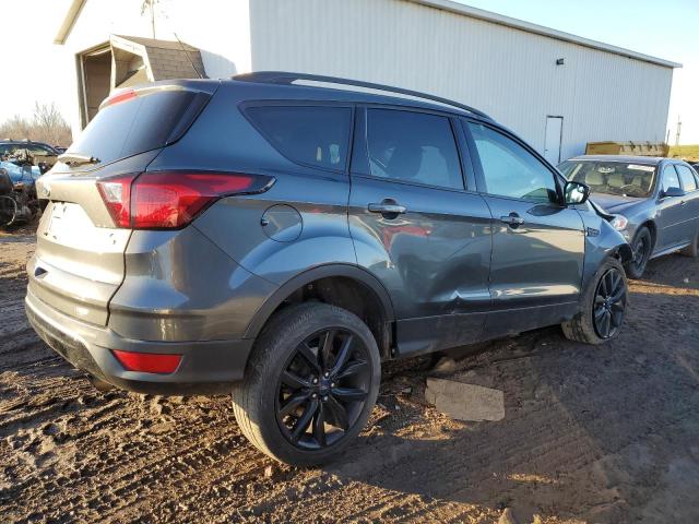 Photo 3 from auction – 2019 FORD ESCAPE SE with VIN 1FMCU9GD6KUA78370