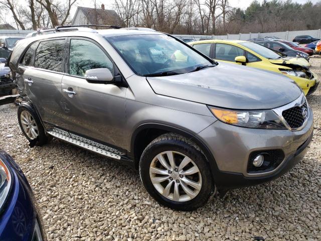 Photo 4 from auction – 2011 KIA SORENTO EX with VIN 5XYKU3A15BG183270